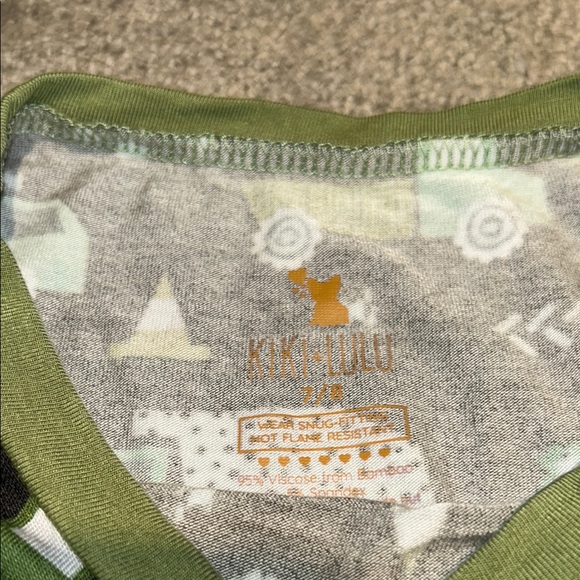 Little Sleepies Green and Black Pajama Sets with Whimsical UFO Print - Picture 2 of 3